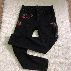 Flower embroidered Zara black jeans